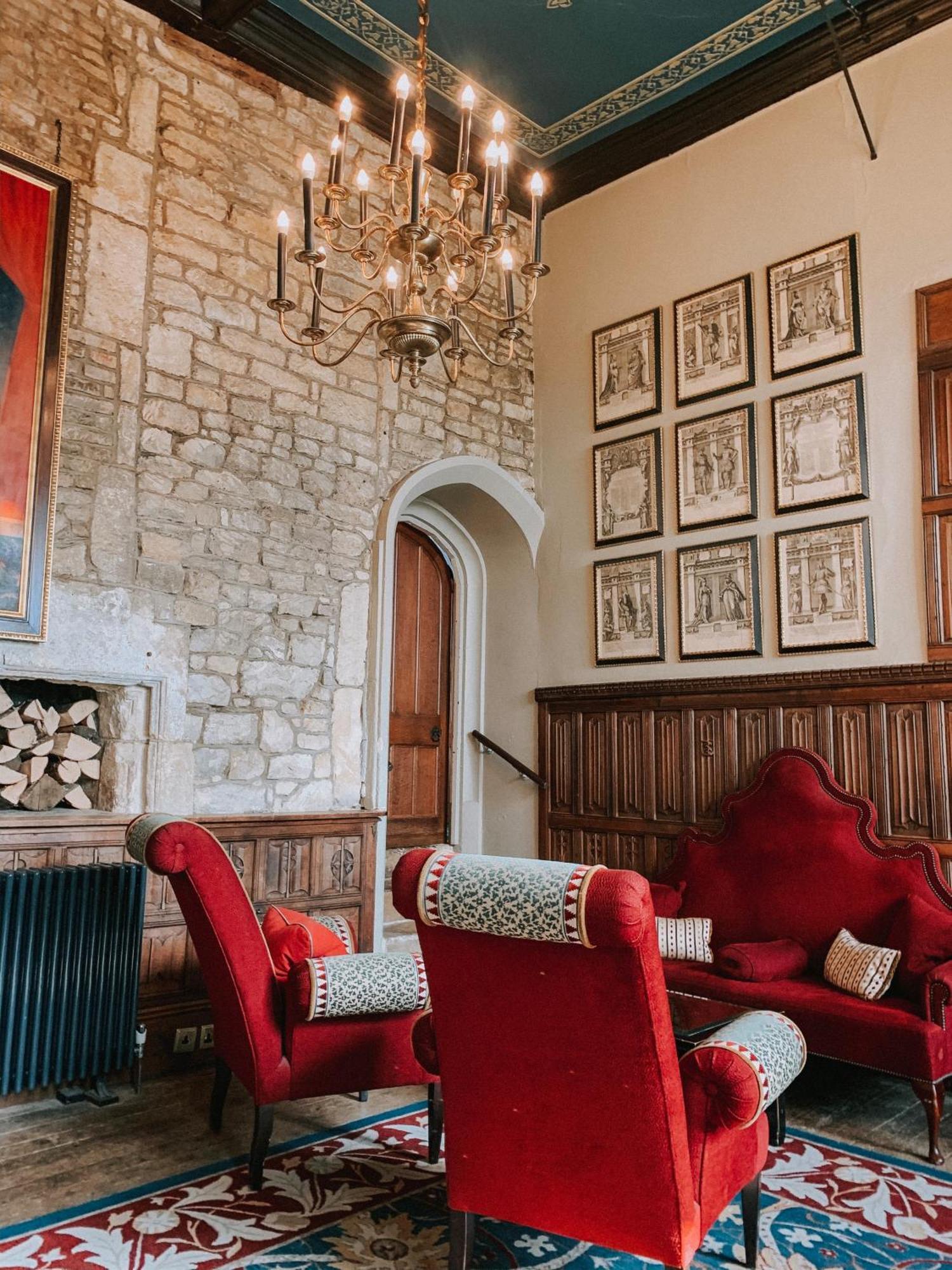 Hotel Ellenborough Park Bishop's Cleeve Esterno foto The interior of the castle