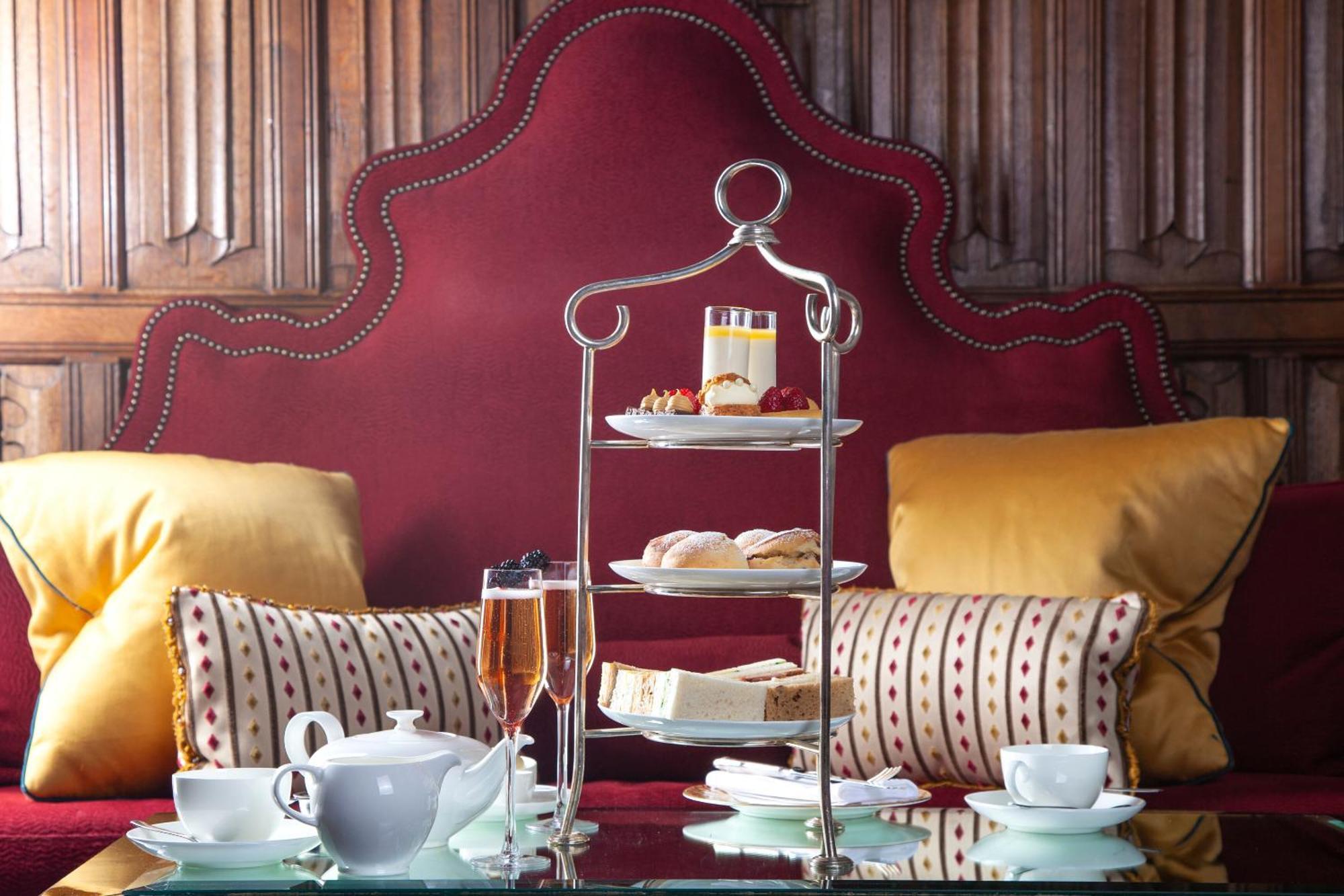 Hotel Ellenborough Park Bishop's Cleeve Esterno foto Afternoon tea at the St Pancras Renaissance Hotel, London