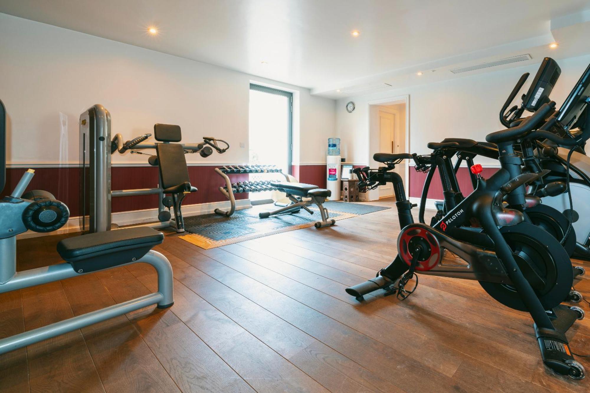 Hotel Ellenborough Park Bishop's Cleeve Esterno foto The gym at the hotel