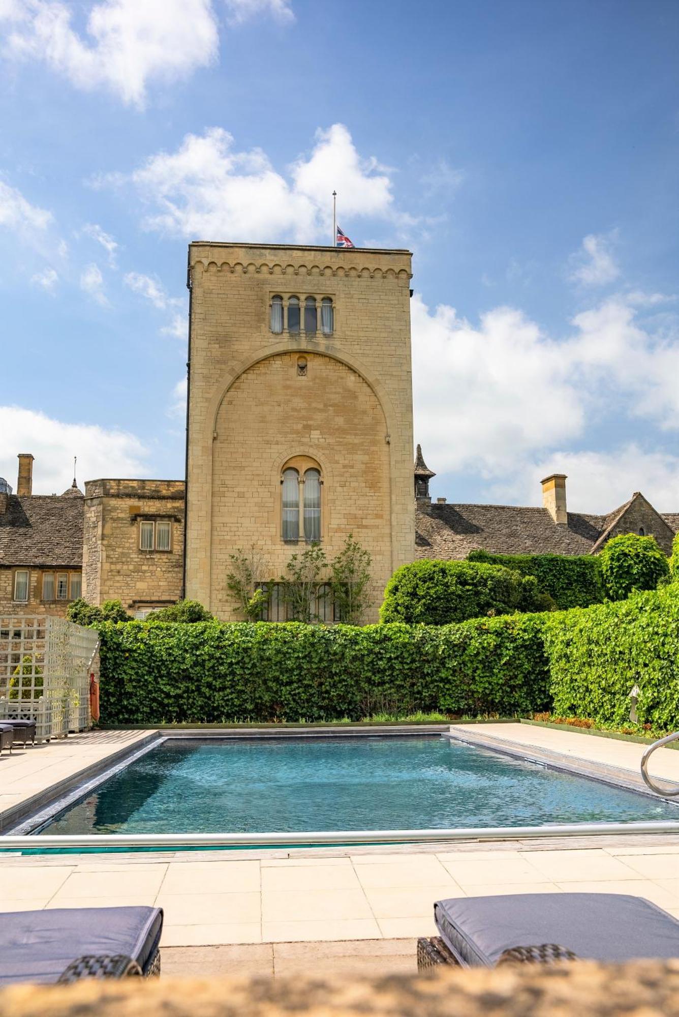 Hotel Ellenborough Park Bishop's Cleeve Camera foto The swimming pool at the Manor
