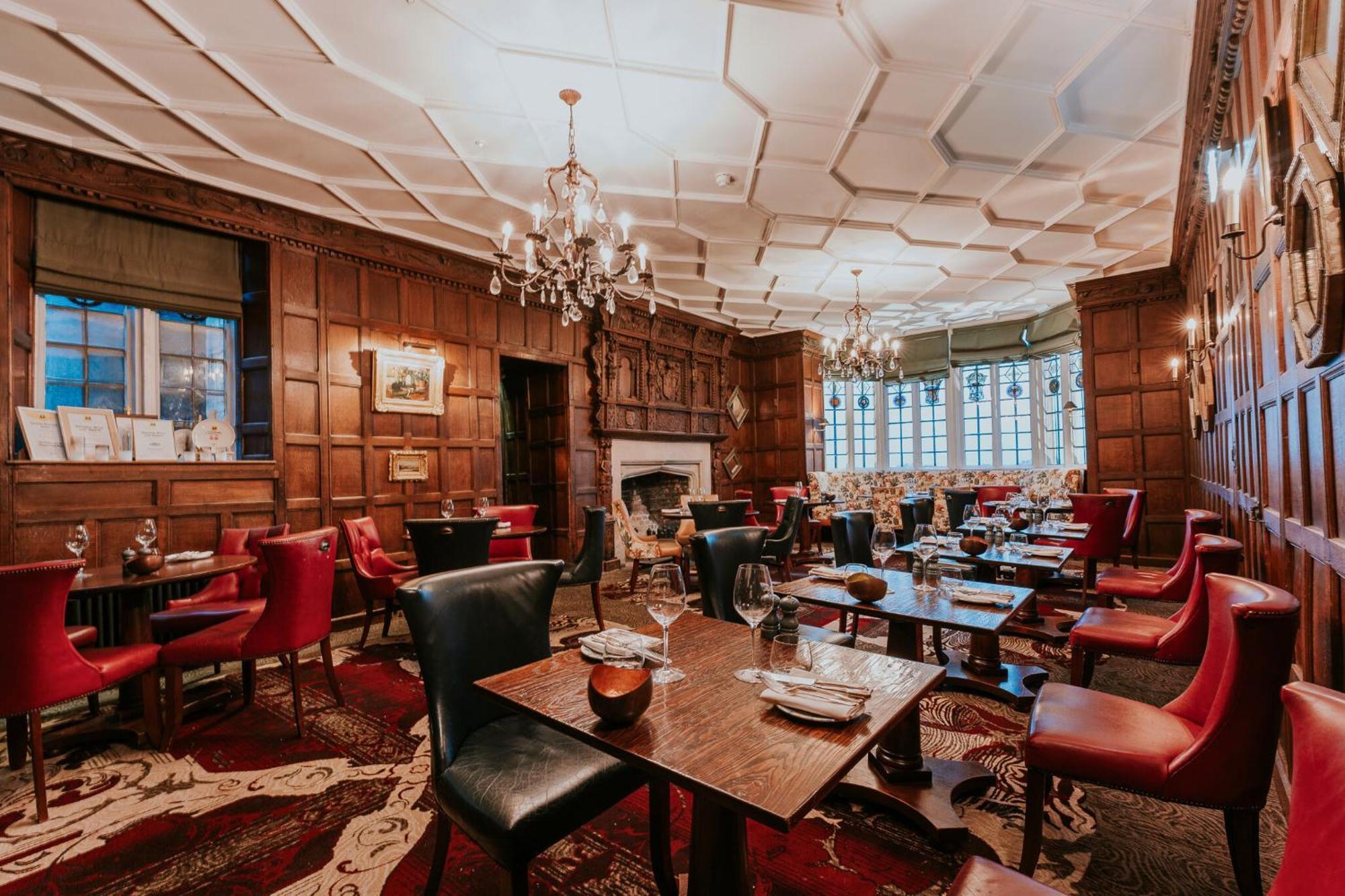 Hotel Ellenborough Park Bishop's Cleeve Esterno foto The restaurant's interior